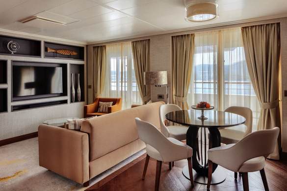 Crystal Cruises, Crystal Symphony, Junior Crystal Penthouse Suite 4.jpg